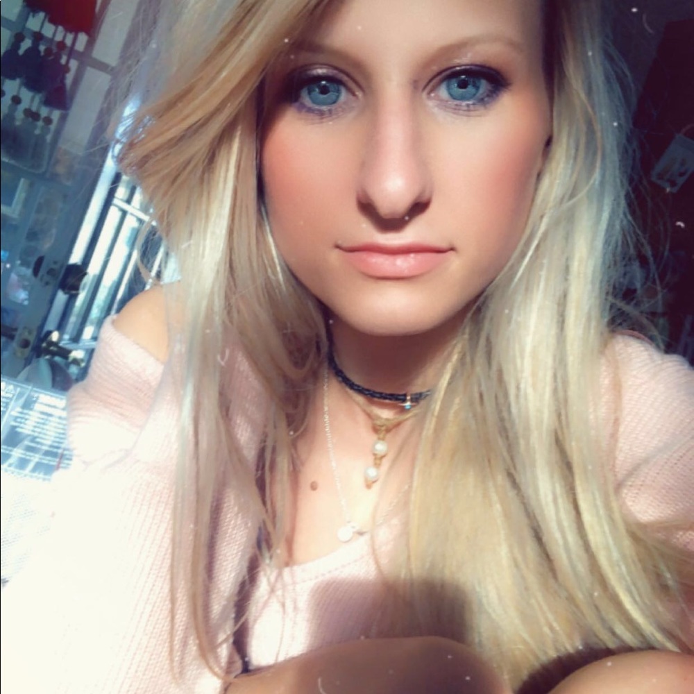 Meet your Posher, Amber
